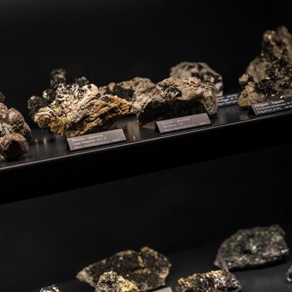 La mostra di minerali nel bunker di Passo Palade - Gampen Gallery
